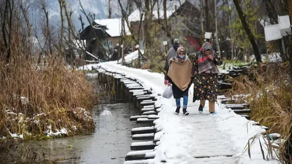 Cold wave sweeps Kashmir, Pahalgam records low of minus 3.3 degrees Celsius