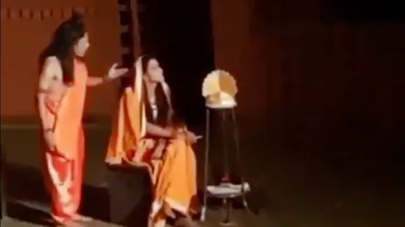 sita smoking ciggarate
