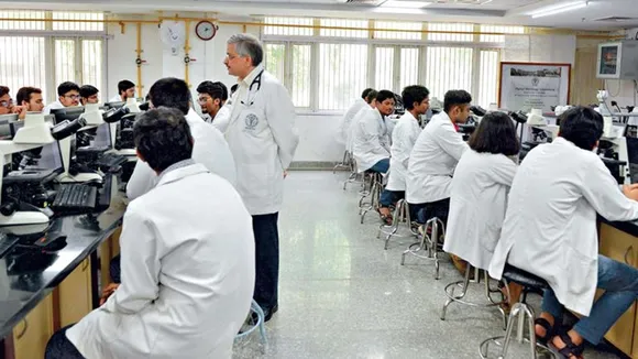 NMC makes 75% attendance mandatory for faculty at medical colleges