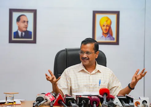 Delhi CM announces Rs 5,000 aid to workers amid ban on construction work