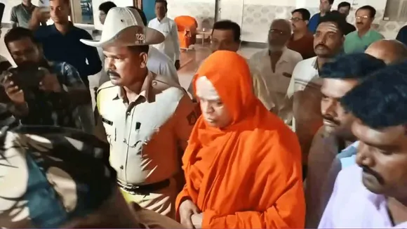Karnataka seer Shivamurthy Sharana arrested in POCSO case after court issues NBW