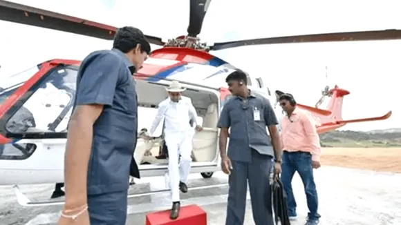 Helicopter carrying K Chandrashekhar Rao develops snag, returns to take-off spot