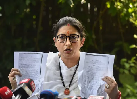 Congress accuses Smriti Irani's daughter for running illegal bar in Goa; Union Minister hits back