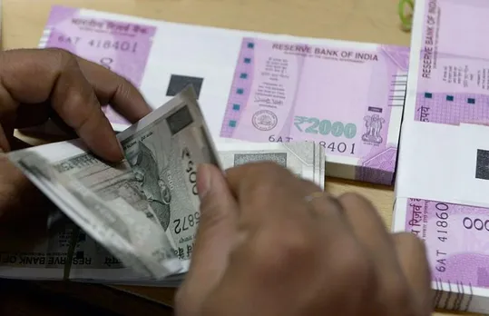 Rupee falls 2 paise to close at 79.80 against US dollar