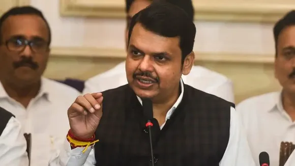 Fadnavis meets Shah, Nadda to discuss next course of action as rebels work to topple MVA govt