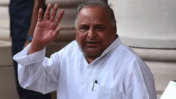 Yogi Adityanath, Akhilesh pay tributes to Mulayam Singh Yadav on his birth anniversary