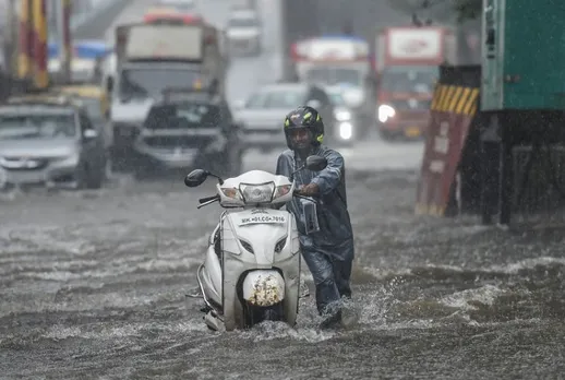 Rains continue to lash Mumbai; citizens complain of flooded roads