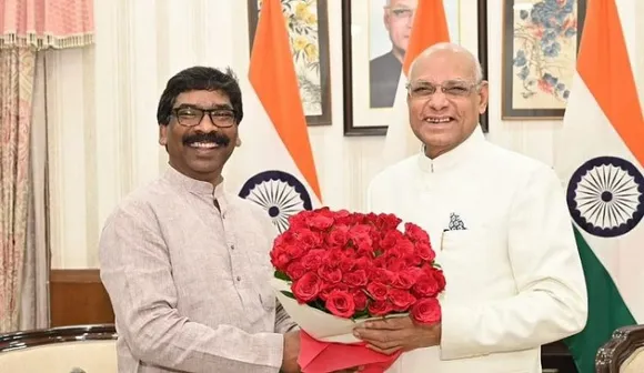 Jharkhand CM Hemant Soren with Governor Ramesh Bais (File photo)