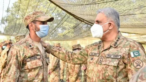 Pakistan Army chief visits LoC, lauds combat readiness of troops