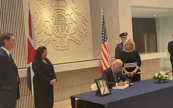 Biden, First lady sign condolence book at British Embassy following Queen's demise
