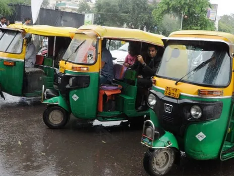 Auto-rickshaw permits cannot be directly transferred to new buyer in case of loan defaults: Delhi govt
