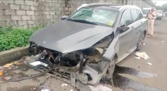 Cyrus Mistry, 54, dies in car crash near Mumbai
