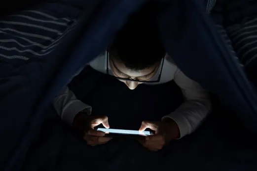 23.8% of children use smartphones while in bed, 37.15% losing concentration: MoS IT