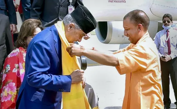 Nepal PM Deuba visits temples in Varanasi