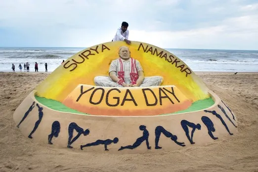 Billionaire, ministers line up for yoga session; Yoga day round-up