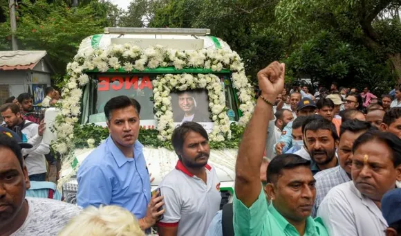 Comic-actor Raju Srivastava cremated in Delhi