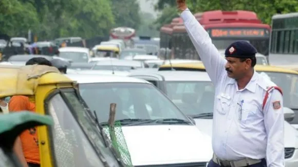Delhi Traffic Police starts penalising vehicle owners using pressure horns, modified silencers