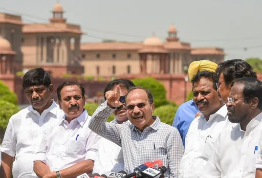 Congress MPs meet Birla, Naidu over their 'ill-treatment' by police during Delhi protests