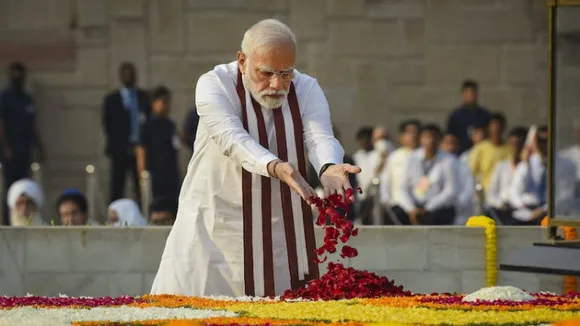 PM Modi pays tributes to Mahatma Gandhi, Lal Bahadur Shastri
