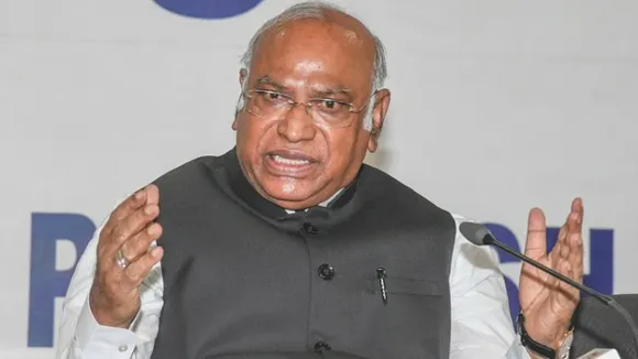 For 1st time, service chiefs being fronted to defend govt decision: Kharge on Agnipath scheme