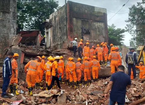 14 killed as building collapses in Kurla area