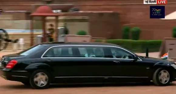 President Kovind, President-elect Murmu drive to Parliament in limousine