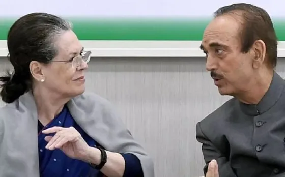 Azad quits Congress after five decades, tells Sonia Congress is 'comprehensively destroyed'