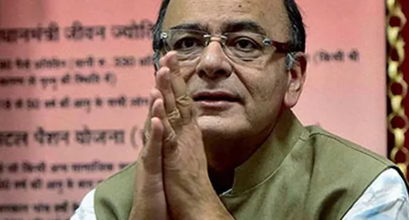 Budget 2016: 'Suit-Boot ki Sarkar' turns 'Gareebon ki Sarkar'; govt chants 'Jai Kisan'