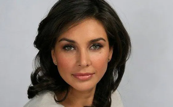 Lisa Ray rebuts lip surgery, hits back at detractors