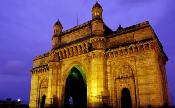 Mumbai: Three youths allege harassment by police at Gateway of India