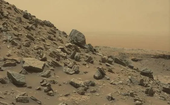 Curiosity views spectacular rock formations on Mars