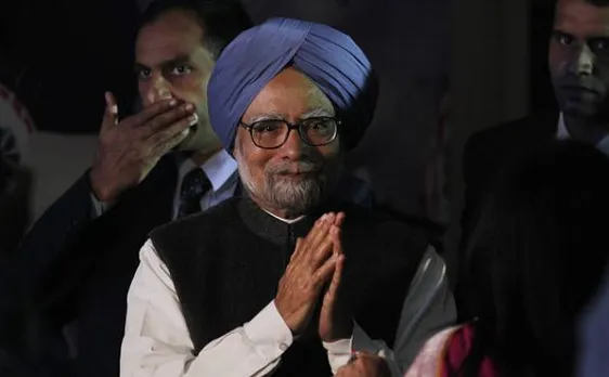 Former PM Manmohan Singh presents Indira Gandhi Peace Prize 2015 to UNHRC