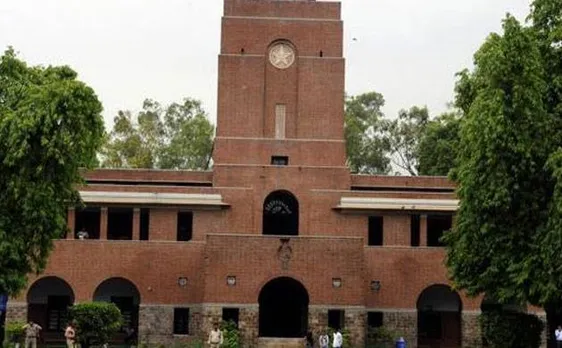 Delhi: Violent clashes erupt between AISA, ABVP over Umar Khalid at Ramjas College