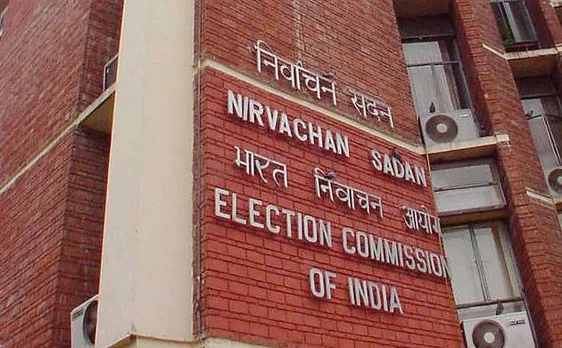 Election Commission rejects AAPâ€™s EVM tampering demonstrations, says look-alike gadget is not its machine