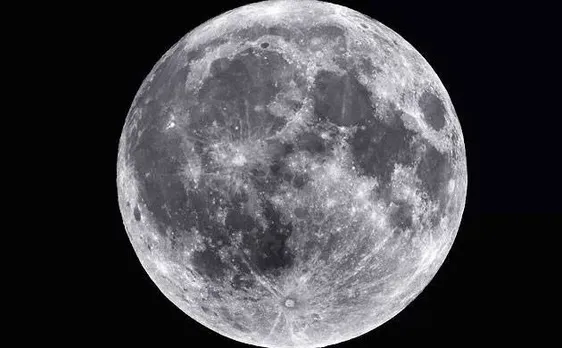 Water found on Moon in form of glass beads, human colonies next?