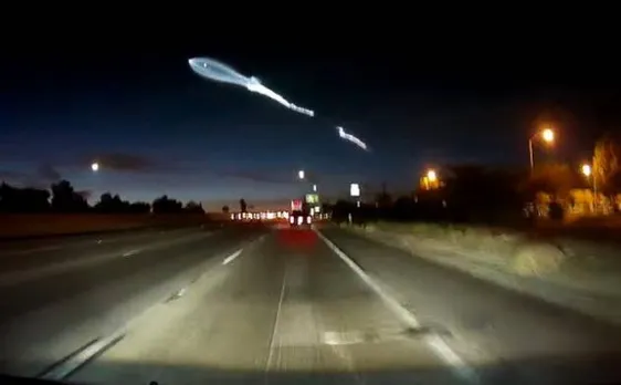 SpaceX Falcon 9 rocket mistaken for alien spaceship (UFO), view distracts drivers and leads to 3-car pile-up | Video