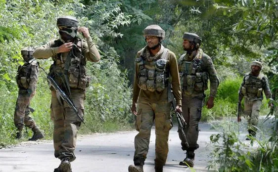 Pak violates cease fire along international border in J-K, 4 civilians injured