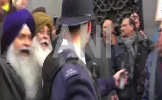 WATCH | Azad Kashmir campaigners clash with Indian groups in London