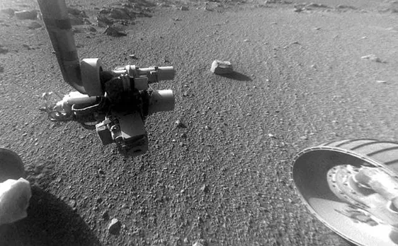 NASAâ€™s Opportunity rover completes 5000 days on Mars, celebrates by taking selfie