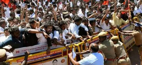 Cauvery row: Massive anti-IPL protests in Chennai; film directors among scores detained