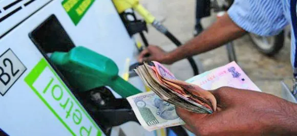 Petrol price touches new high; Rs 85.29 in Mumbai, Rs 77.47 in Delhi