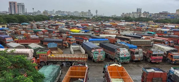 Truckers call off strike; Government forms high-level panel to look into demands