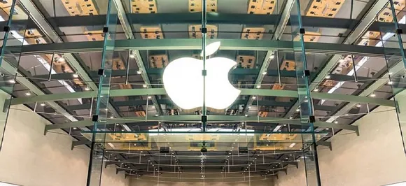 Apple becomes first company to reach $1 trillion