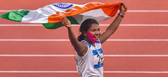 Mamata Banerjee offers government job, Rs 10 lakh to gold medallist Swapna Barman