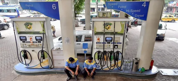 Diesel prices cross Rs 70-mark; Petrol prices touch new high across metro cities