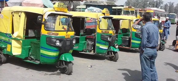 On strike against AAP government's policies, autos, taxis stay off Delhi road