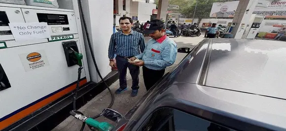 Fuel prices slashed for 10th consecutive day; Petrol at Rs 80.45 per litre, Diesel Rs 74.38 in Delhi