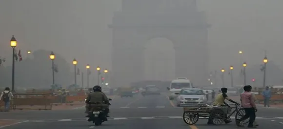 Delhi Air is Poisonous: People protest against â€˜Unbreathable Indiaâ€™ outside Environment Ministry office