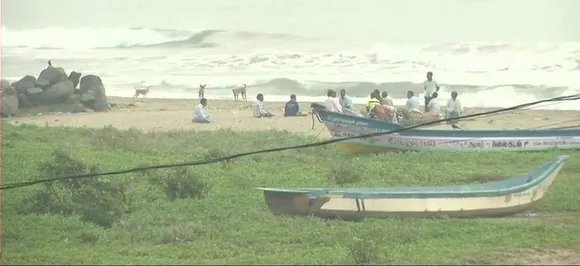 Cyclone Gaja: Navy on high alert as storm to make landfall in Tamil Nadu today 