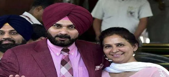 Navjot Kaur backs husband as more Punjab ministers hit out at Navjot Singh over 'captain' jibe